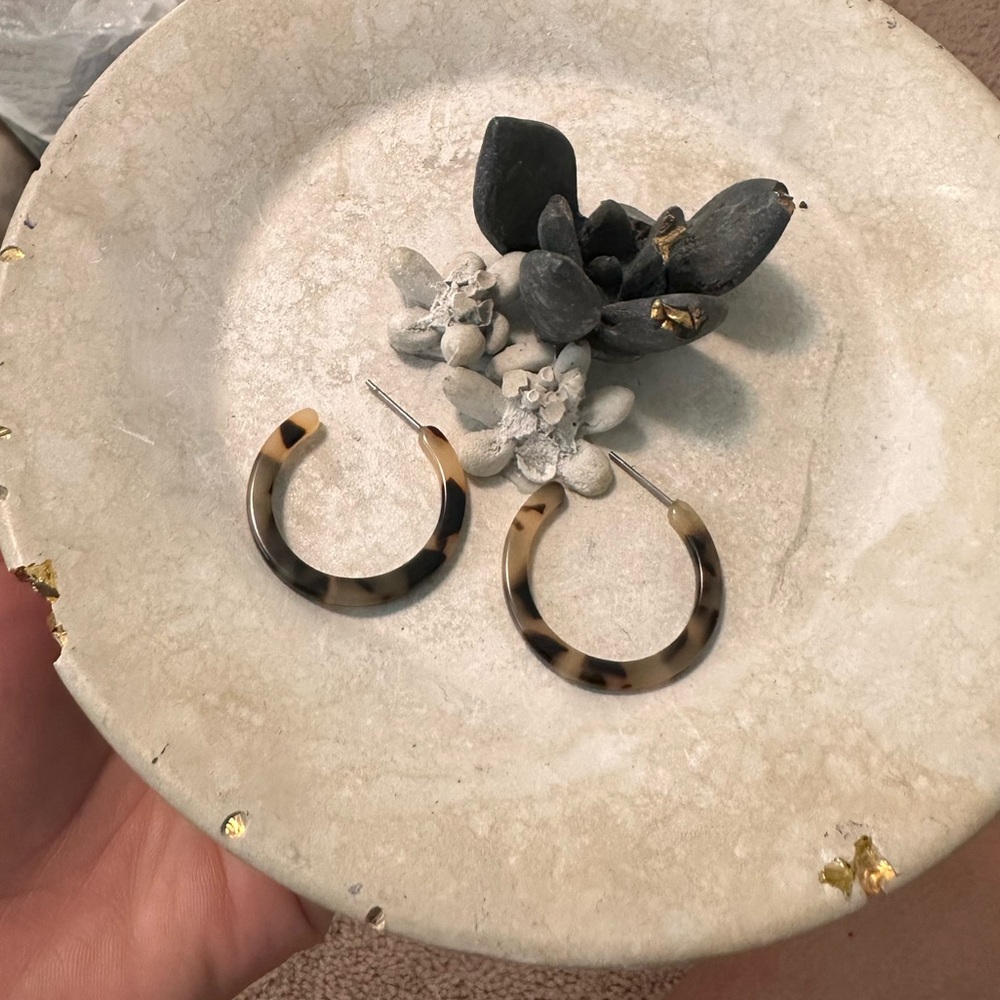 Tortoise Shell Hoop Earrings